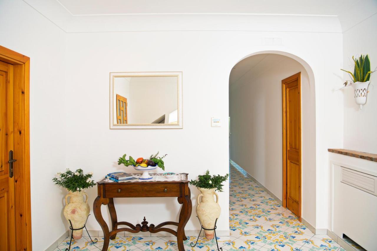 La Borragine Rooms Позитано Экстерьер фото